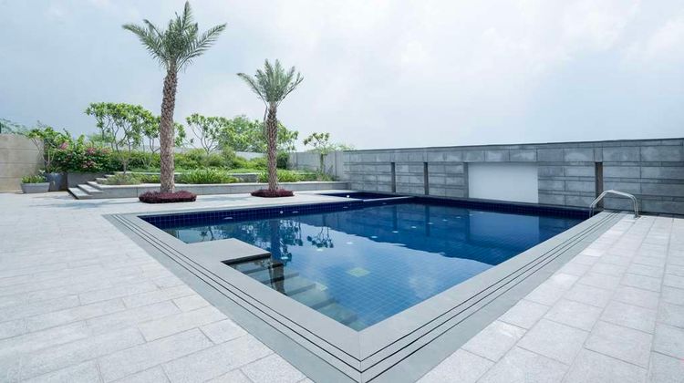 Radisson Hotel Vrindavan Pool