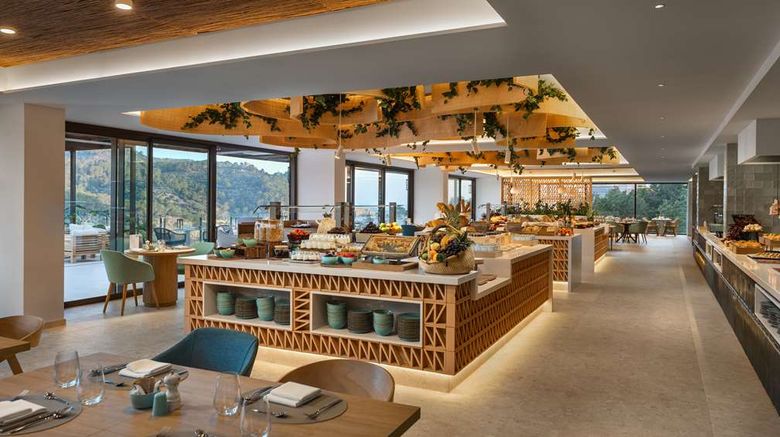 <b>Cala San Miguel Ibiza Resort, Curio Coll Restaurant</b>. Images powered by <a href="https://iceportal.shijigroup.com/" title="IcePortal" target="_blank">IcePortal</a>.