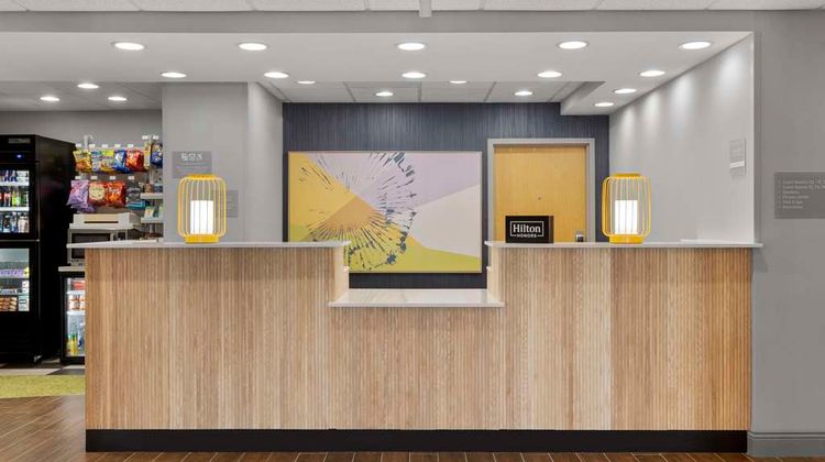 Spark by Hilton Newcomerstown Lobby