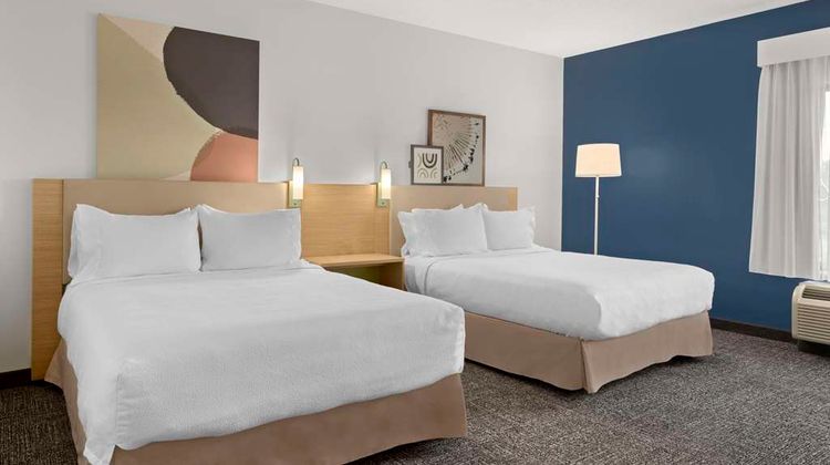 Spark by Hilton Newcomerstown Room