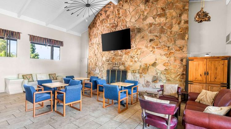 Quality Inn and Suites Jackson Restaurant