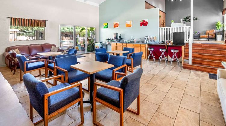 Quality Inn and Suites Jackson Restaurant