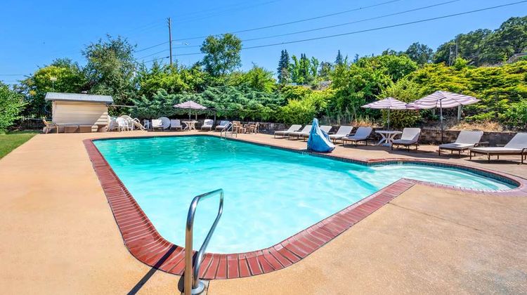 Quality Inn and Suites Jackson Pool