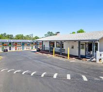 Quality Inn and Suites Jackson Exterior