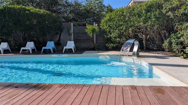 <b>Comfort Aparthotel Marseille Prado Pool</b>. Images powered by <a href="https://iceportal.shijigroup.com/" title="IcePortal" target="_blank">IcePortal</a>.