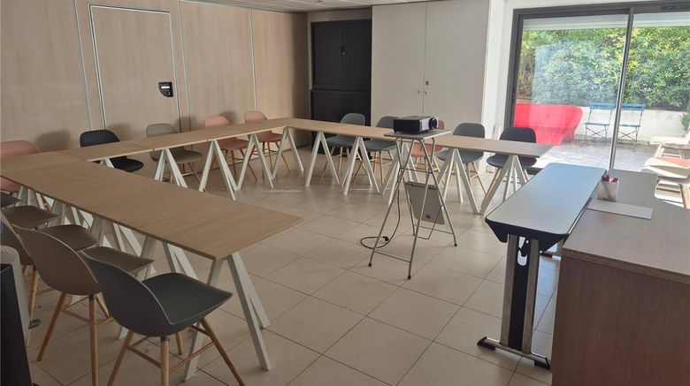 <b>Comfort Aparthotel Marseille Prado Meeting</b>. Images powered by <a href="https://iceportal.shijigroup.com/" title="IcePortal" target="_blank">IcePortal</a>.