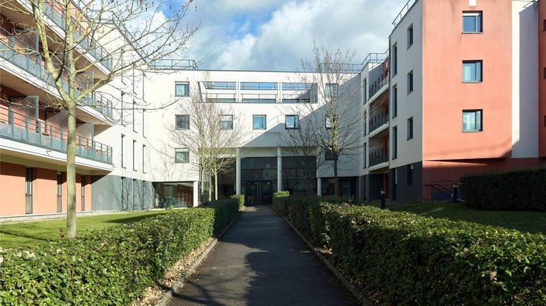 <b>Comfort Aparthotel Versailles Exterior</b>. Images powered by <a href="https://iceportal.shijigroup.com/" title="IcePortal" target="_blank">IcePortal</a>.