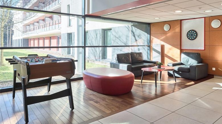 <b>Comfort Aparthotel Versailles Lobby</b>. Images powered by <a href="https://iceportal.shijigroup.com/" title="IcePortal" target="_blank">IcePortal</a>.