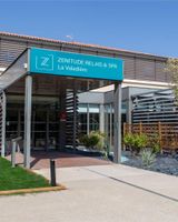 Zenitude Hotel la Valadiere, Ascend Coll