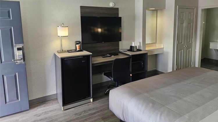 Metairie Inn Room