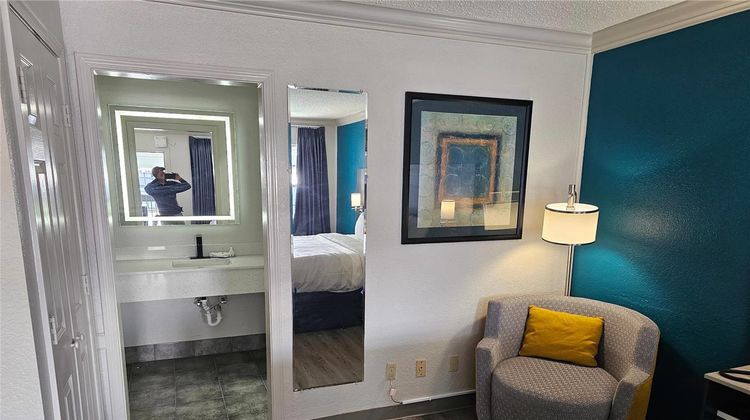 Metairie Inn Suite