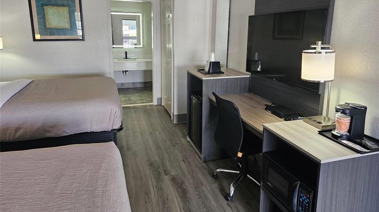 Metairie Inn Room