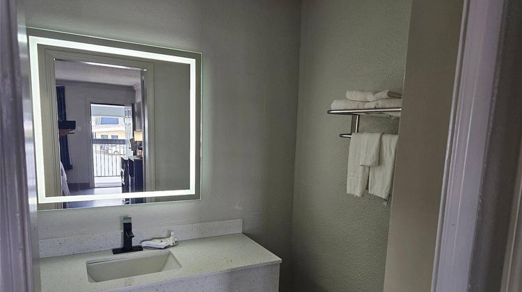 Metairie Inn Room