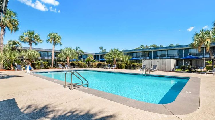 Suburban Studios Slidell I-10 Pool