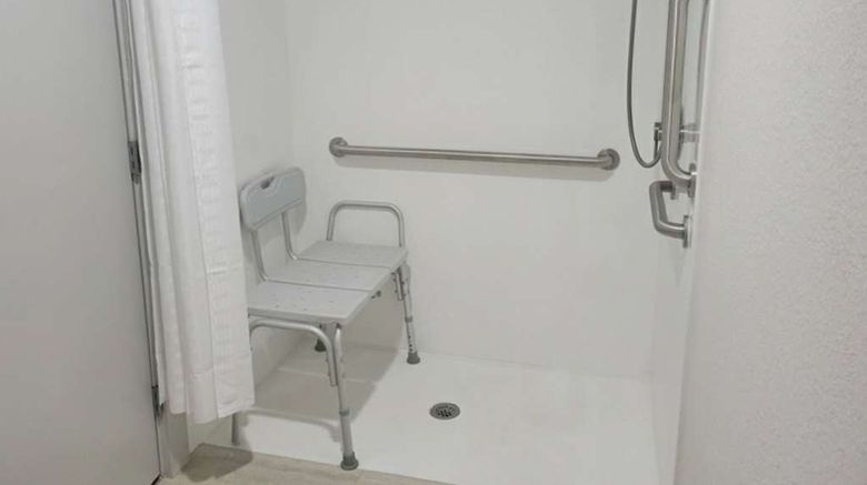 <b>Comfort Inn Battle Mountain Room</b>. Images powered by <a href="https://iceportal.shijigroup.com/" title="IcePortal" target="_blank">IcePortal</a>.