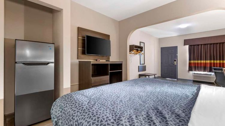 Suburban Studios Room