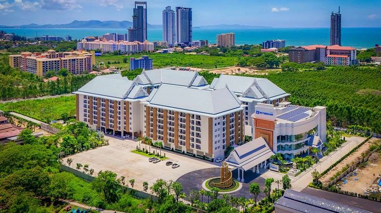 <b>Wyndham Jomtien Pattaya Exterior</b>. Images powered by <a href="https://iceportal.shijigroup.com/" title="IcePortal" target="_blank">IcePortal</a>.