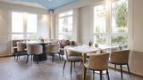 <b>Hotel Isidore Restaurant</b>. Images powered by <a href="https://iceportal.shijigroup.com/" title="IcePortal" target="_blank">IcePortal</a>.