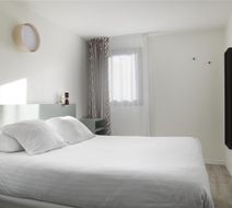 Hotel Isidore Room