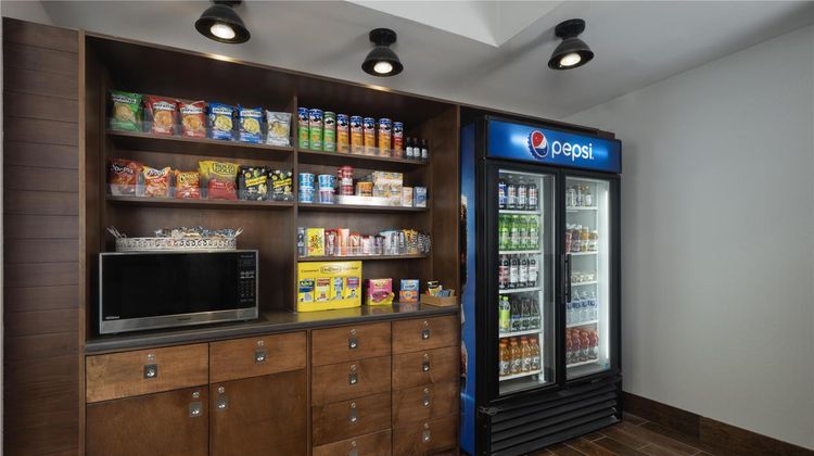 Four Points by Sheraton Kansas City Arpt Restaurant