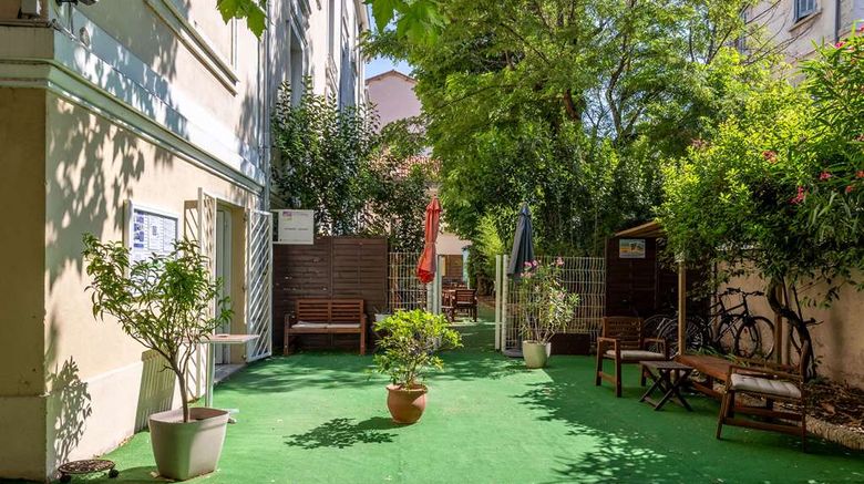 <b>Les Cordeliers Residence De Tourisme Exterior</b>. Images powered by <a href="https://iceportal.shijigroup.com/" title="IcePortal" target="_blank">IcePortal</a>.