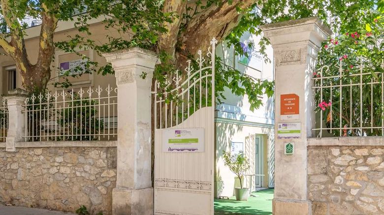 <b>Les Cordeliers Residence De Tourisme Exterior</b>. Images powered by <a href="https://iceportal.shijigroup.com/" title="IcePortal" target="_blank">IcePortal</a>.