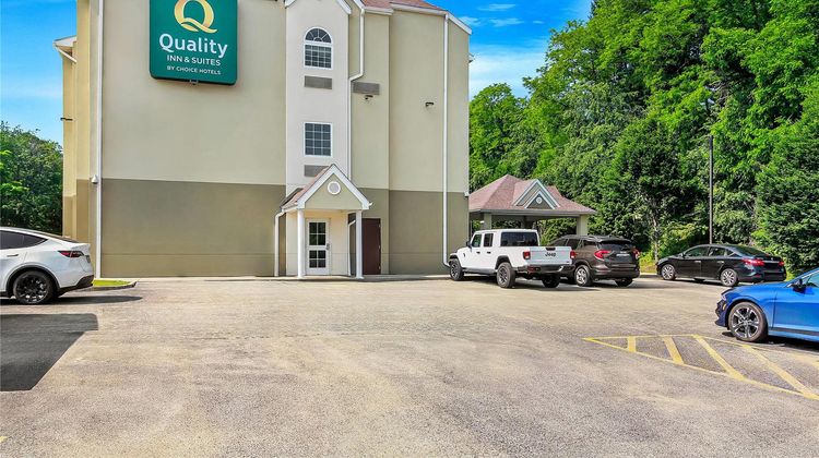 Quality Inn and Suites Washington Exterior