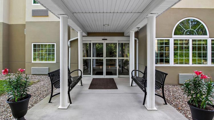 Quality Inn and Suites Washington Exterior
