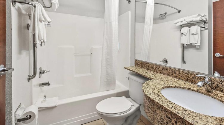 Quality Inn and Suites Washington Room