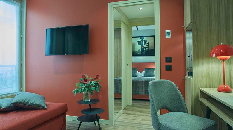<b>Hotel Atmospheres Suite</b>. Images powered by <a href="https://iceportal.shijigroup.com/" title="IcePortal" target="_blank">IcePortal</a>.