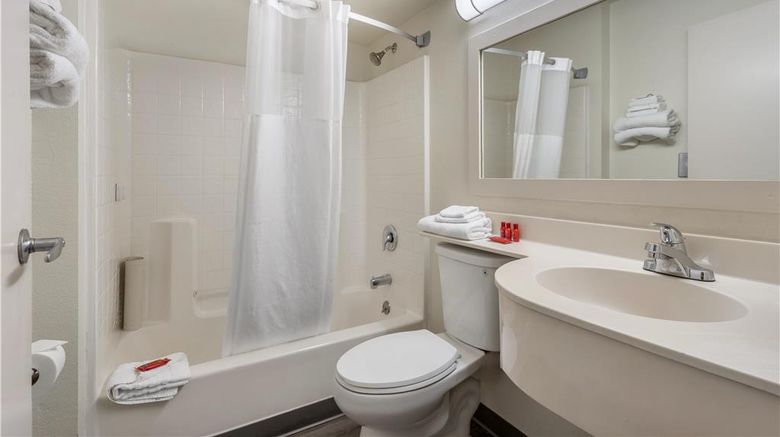 <b>SureStay by Best Western South Natomas Room</b>. Images powered by <a href="https://iceportal.shijigroup.com/" title="IcePortal" target="_blank">IcePortal</a>.