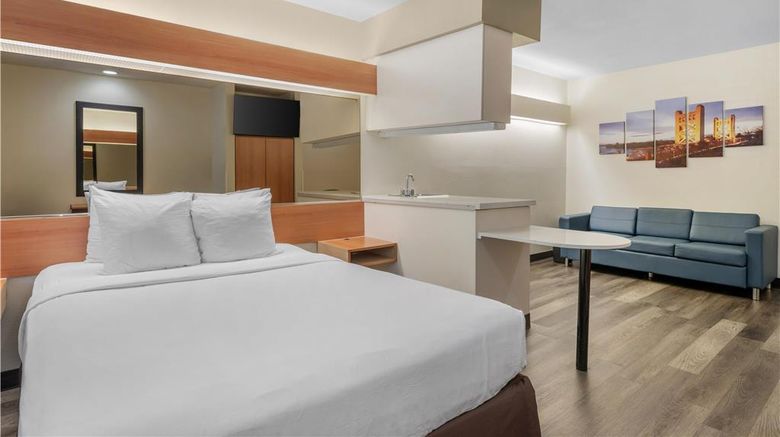 <b>SureStay by Best Western South Natomas Room</b>. Images powered by <a href="https://iceportal.shijigroup.com/" title="IcePortal" target="_blank">IcePortal</a>.