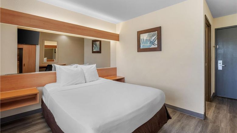 <b>SureStay by Best Western South Natomas Room</b>. Images powered by <a href="https://iceportal.shijigroup.com/" title="IcePortal" target="_blank">IcePortal</a>.