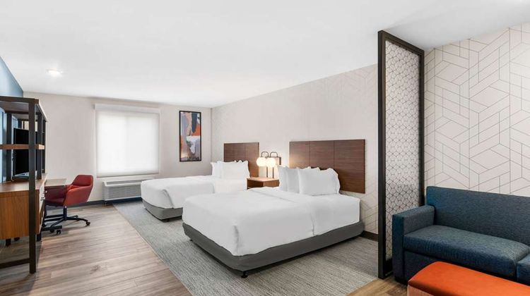 Everhome Suites Lexington North Suite