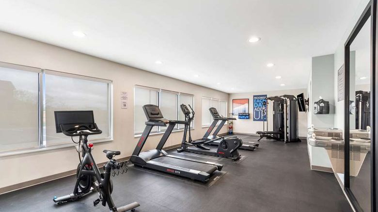 <b>Everhome Suites Lexington North Health</b>. Images powered by <a href="https://iceportal.shijigroup.com/" title="IcePortal" target="_blank">IcePortal</a>.