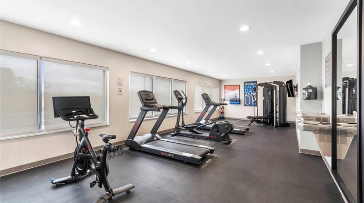 Everhome Suites Lexington North Health