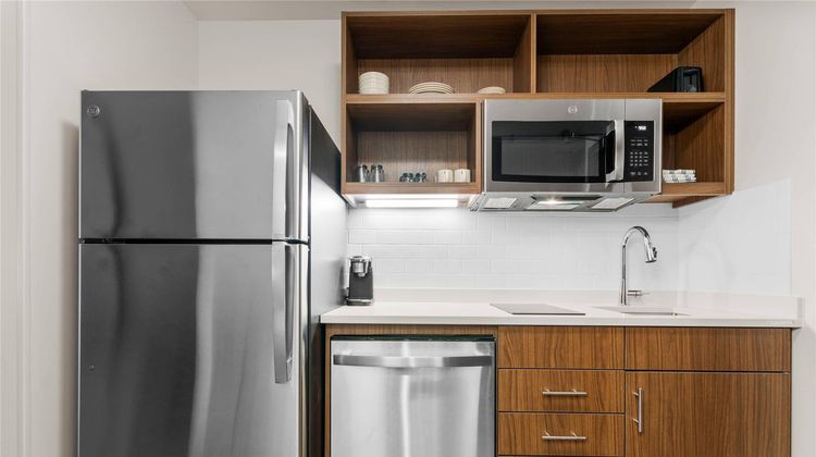 Everhome Suites Lexington North Room