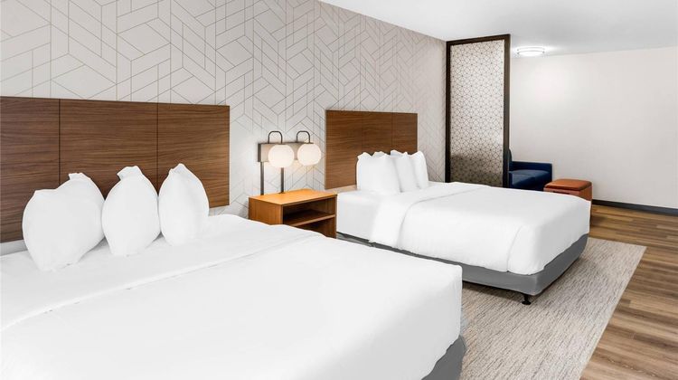 Everhome Suites Lexington North Suite