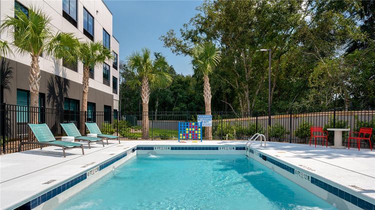 Tru by Hilton Brunswick Pool