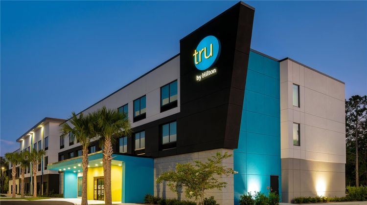 Tru by Hilton Brunswick Exterior