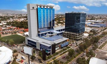 Hotel Galeria Plaza Leon