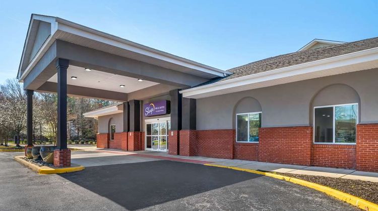 Sleep Inn & Suites Exterior