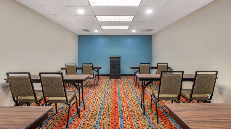 <b>Sleep Inn & Suites Meeting</b>. Images powered by <a href="https://iceportal.shijigroup.com/" title="IcePortal" target="_blank">IcePortal</a>.