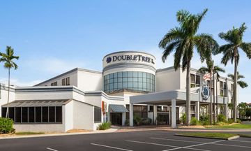 DoubleTree by Hilton at Bell Tower Shops