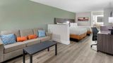 Quality Inn & Suites Orlando East - UCF Suite