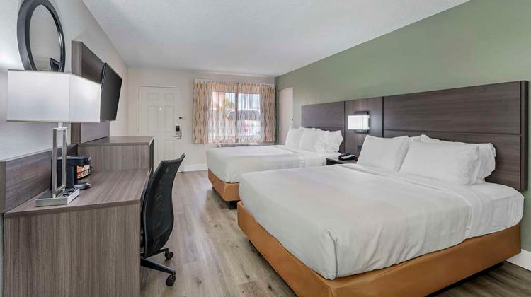 Quality Inn & Suites Orlando East - UCF Room