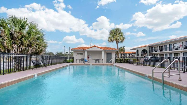 <b>Quality Inn & Suites Orlando East - UCF Pool</b>. Images powered by <a href="https://iceportal.shijigroup.com/" title="IcePortal" target="_blank">IcePortal</a>.