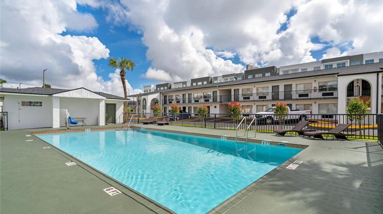 Quality Inn & Suites Orlando East - UCF Pool