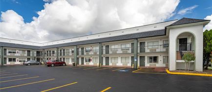 Quality Inn & Suites Orlando East - UCF Exterior