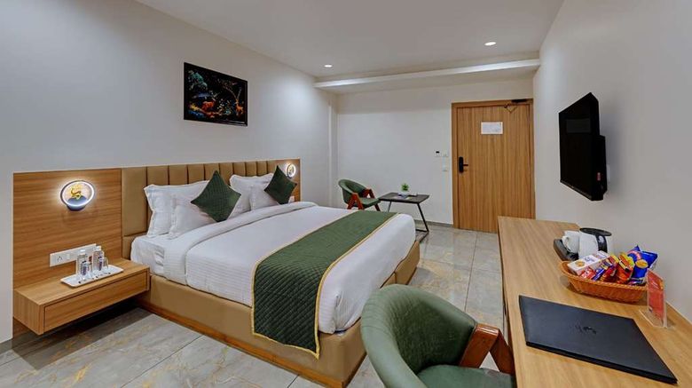 <b>Comfort Inn Sapphire, Chandkheda Room</b>. Images powered by <a href="https://iceportal.shijigroup.com/" title="IcePortal" target="_blank">IcePortal</a>.